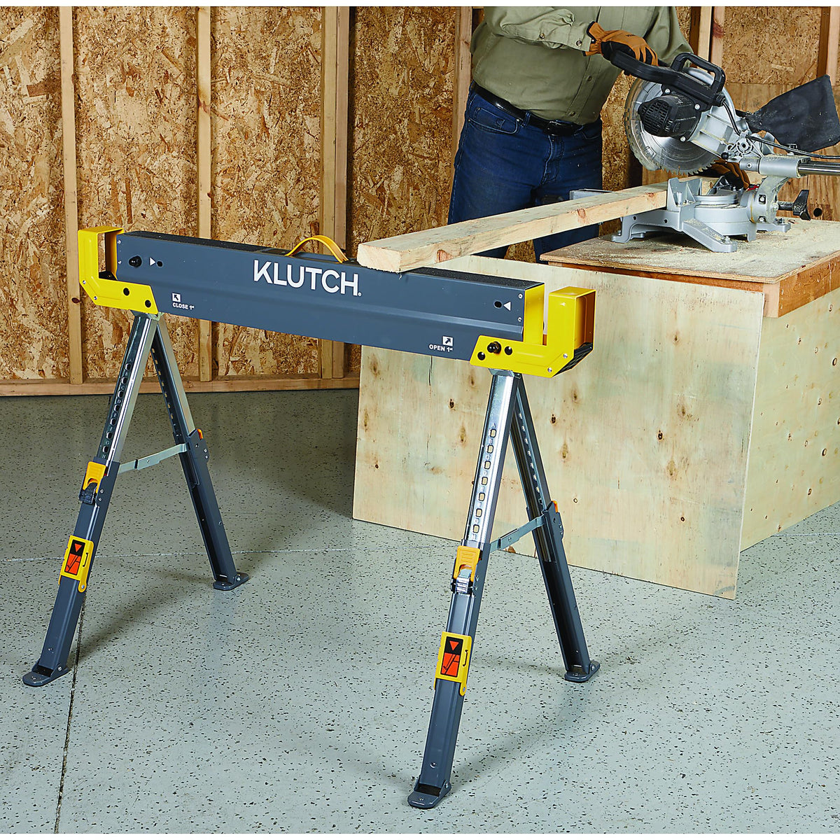32in. Adjustable Steel Sawhorse 1300-Lb. Capacity W900249